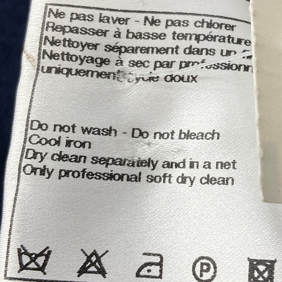 Chanel Blue / Purple 2008 Crystal CC Dot Pattern Fringe Cashmere Knit Scarf - Picture 8 of 12